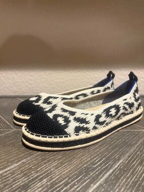 Rothy’s The Flat Leopard Print Knit Shoes Size 7 Black Cream